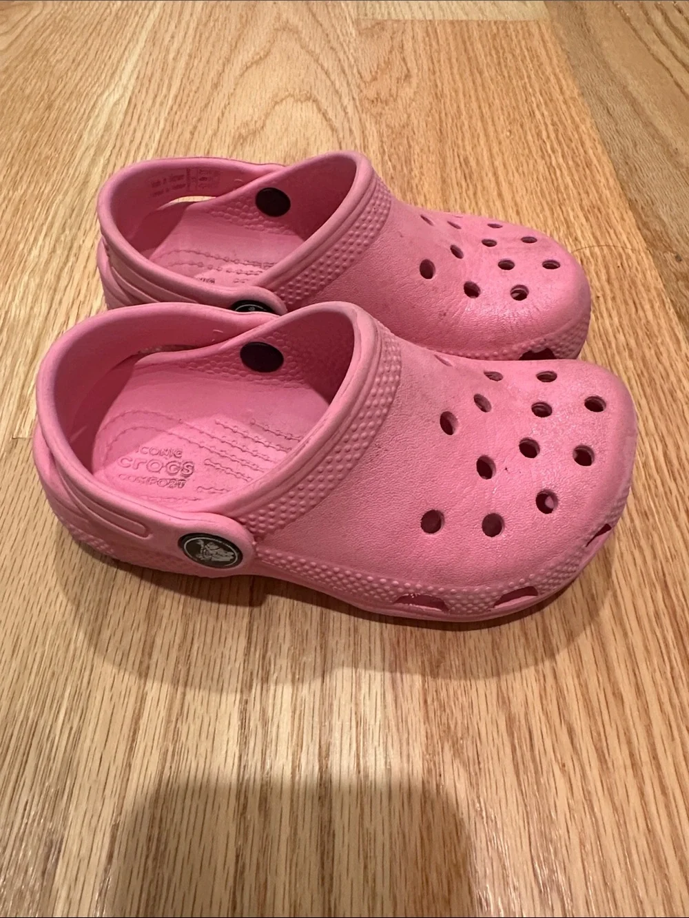 CROCS Kids Classic Clog in Bubblegum Pink